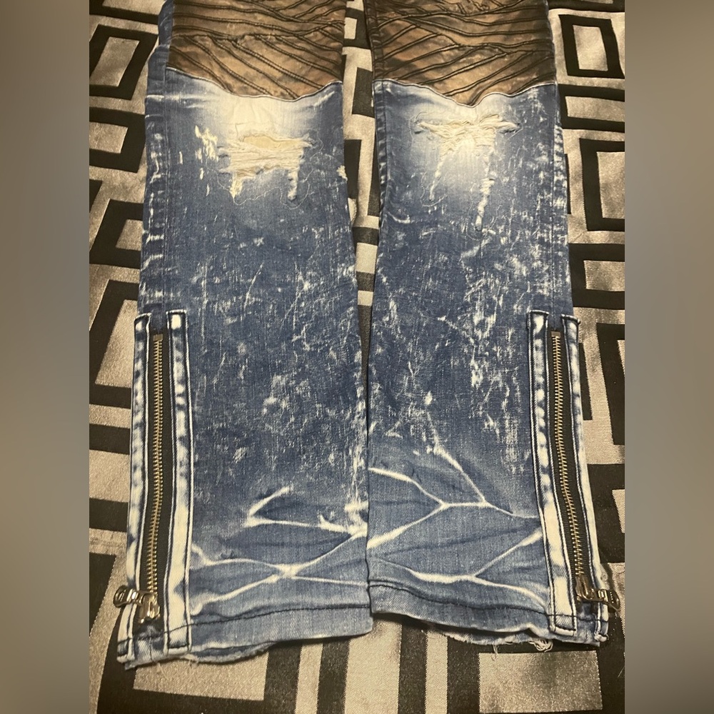 Robin Jeans size 31 waist.
